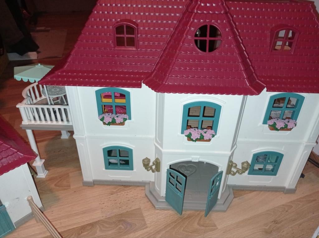 Schleich huis + manege (stal+ wasplaats+ rijbak), Ophalen of Verzenden, Zo goed als nieuw, Poppenhuis