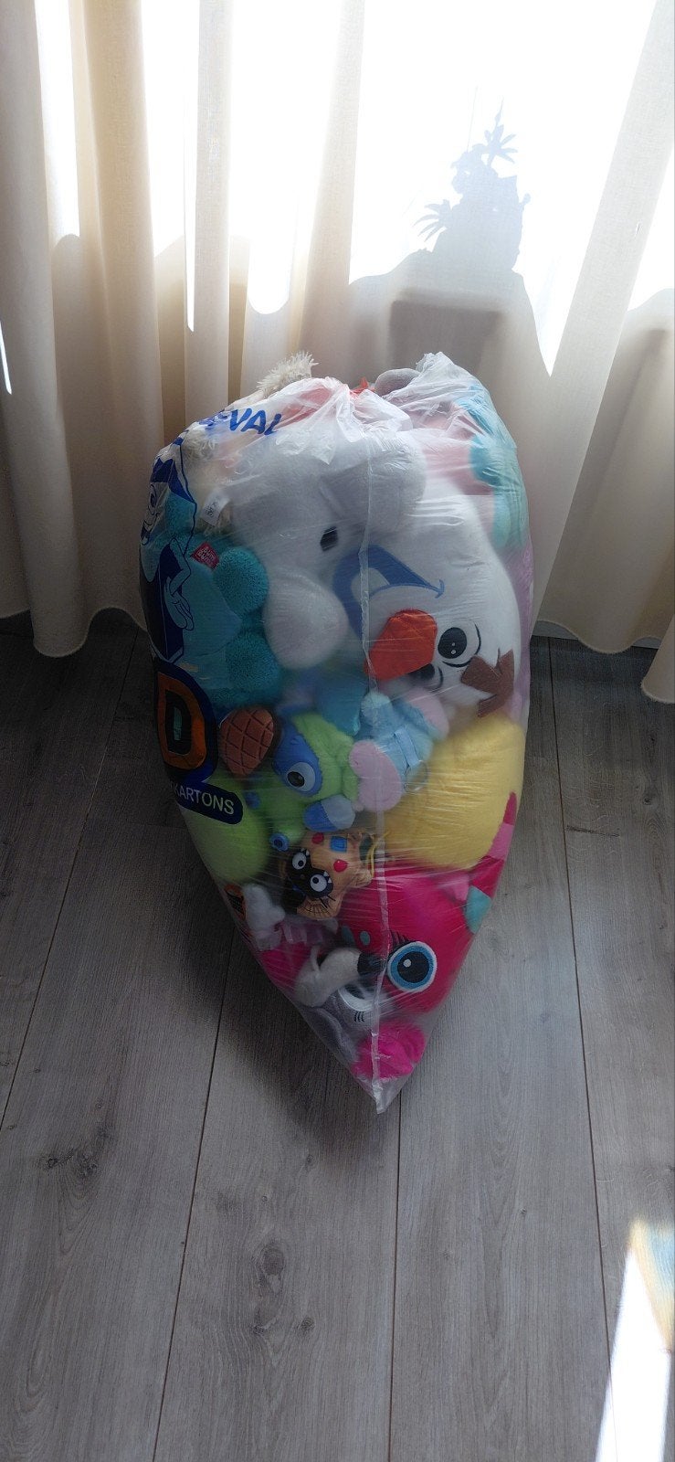 zak met alle soorten knuffels, Ophalen, Zo goed als nieuw