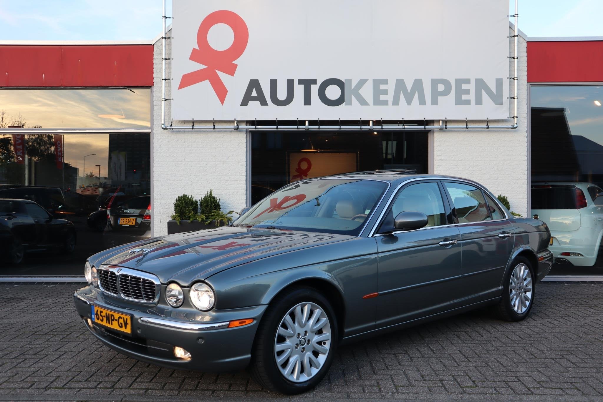 JAGUAR XJ 3.5 V8 EXECUTIVE PANORAMADAK|NAVIGATIE|LEDER|ZEER, Automaat, Achterwielaandrijving, Gebruikt, 8 cilinders