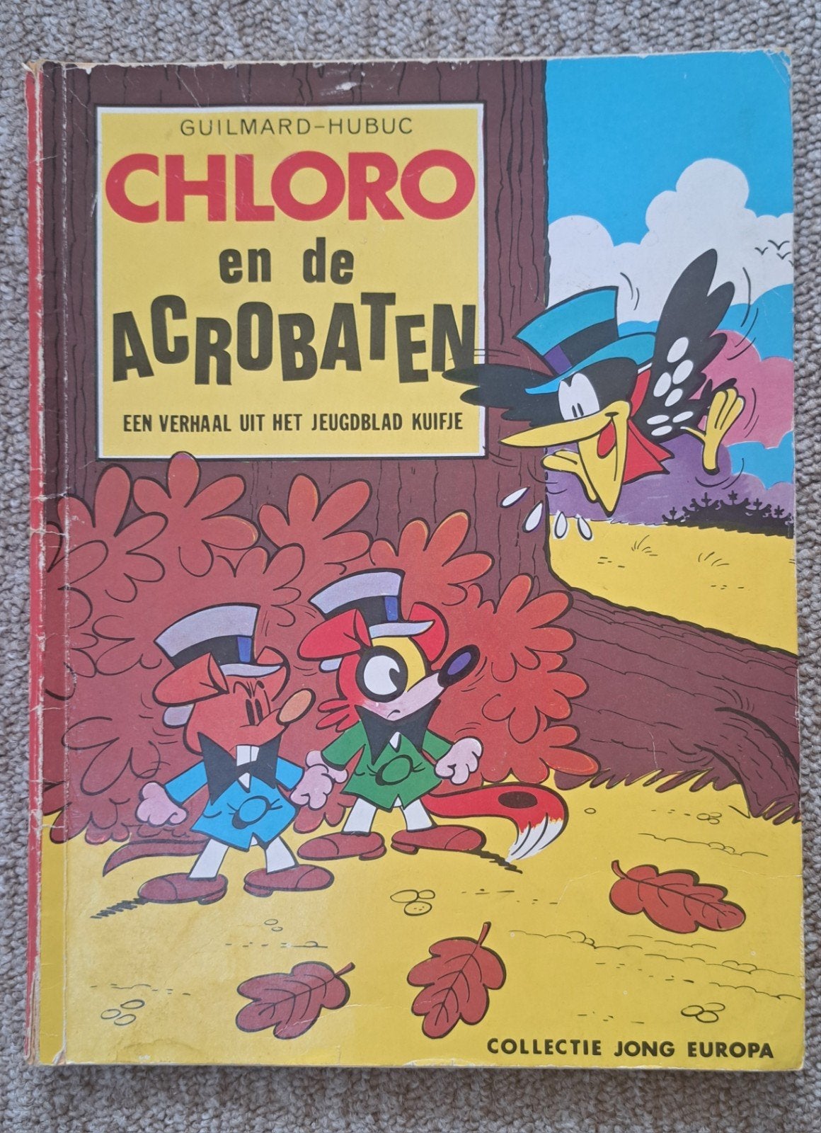 Chloro en de Acrobaten - Collectie Jong Europa, Eén stripboek, Ophalen of Verzenden, Gelezen, Guilbard-Hubuc