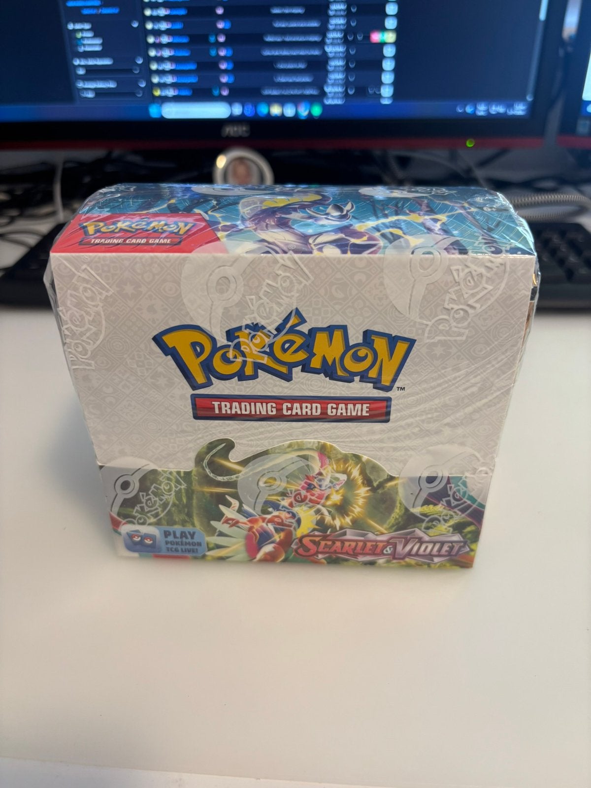 Scarlet & Violet Booster Box, Ophalen of Verzenden, Zo goed als nieuw