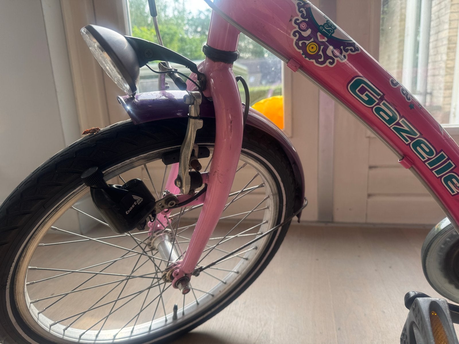 Roze Gazelle kinderfiets 20 inch met versnellingen, Fietsen en Brommers, Ophalen, Gebruikt, Velgrem, Handrem