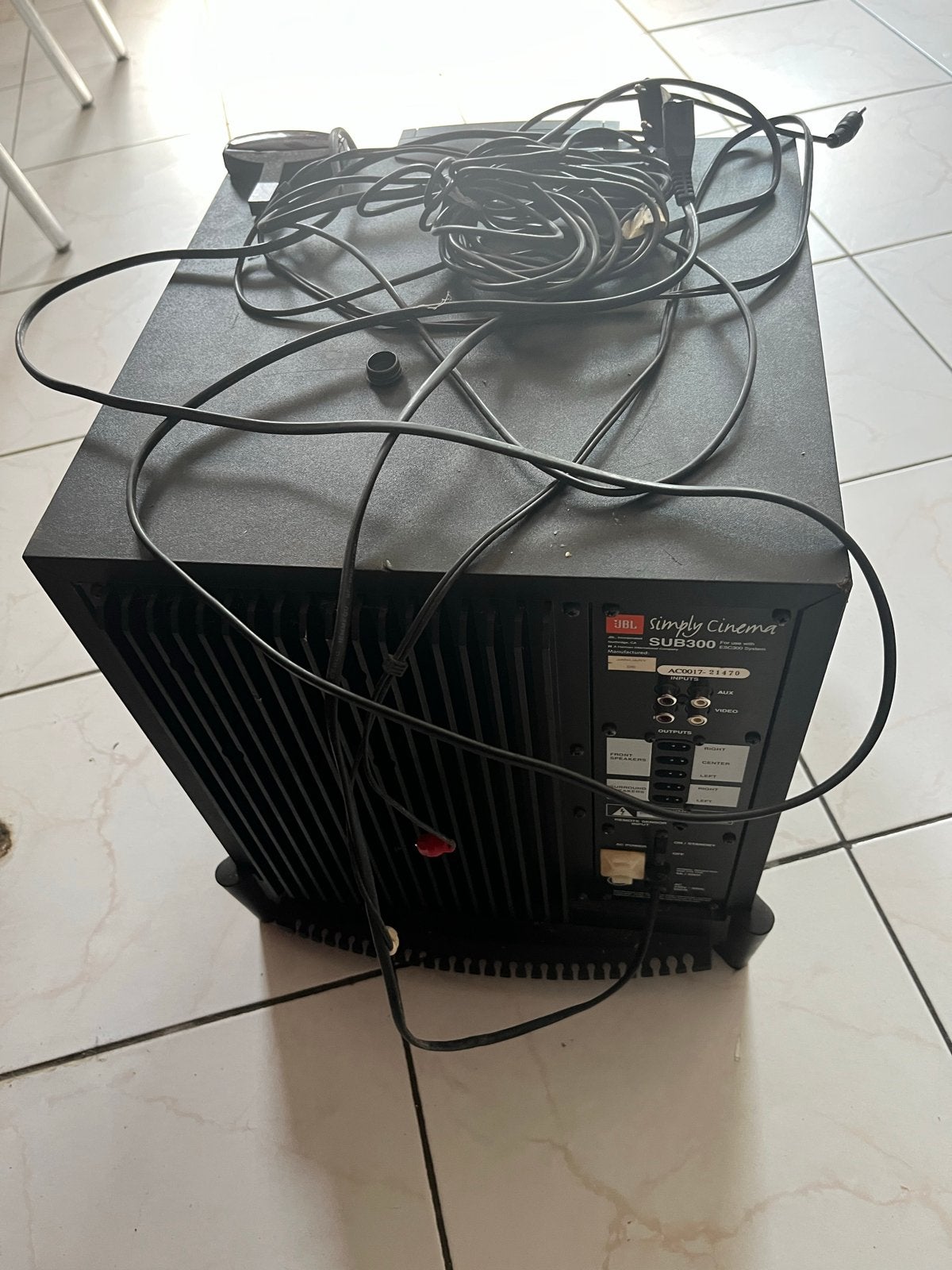 JBL Simply Cinema SUB300 Subwoofer - Krachtige Bass, Audio, Tv en Foto, Luidsprekers, Ophalen, Gebruikt, AUX-ingang, Minder dan 60 watt