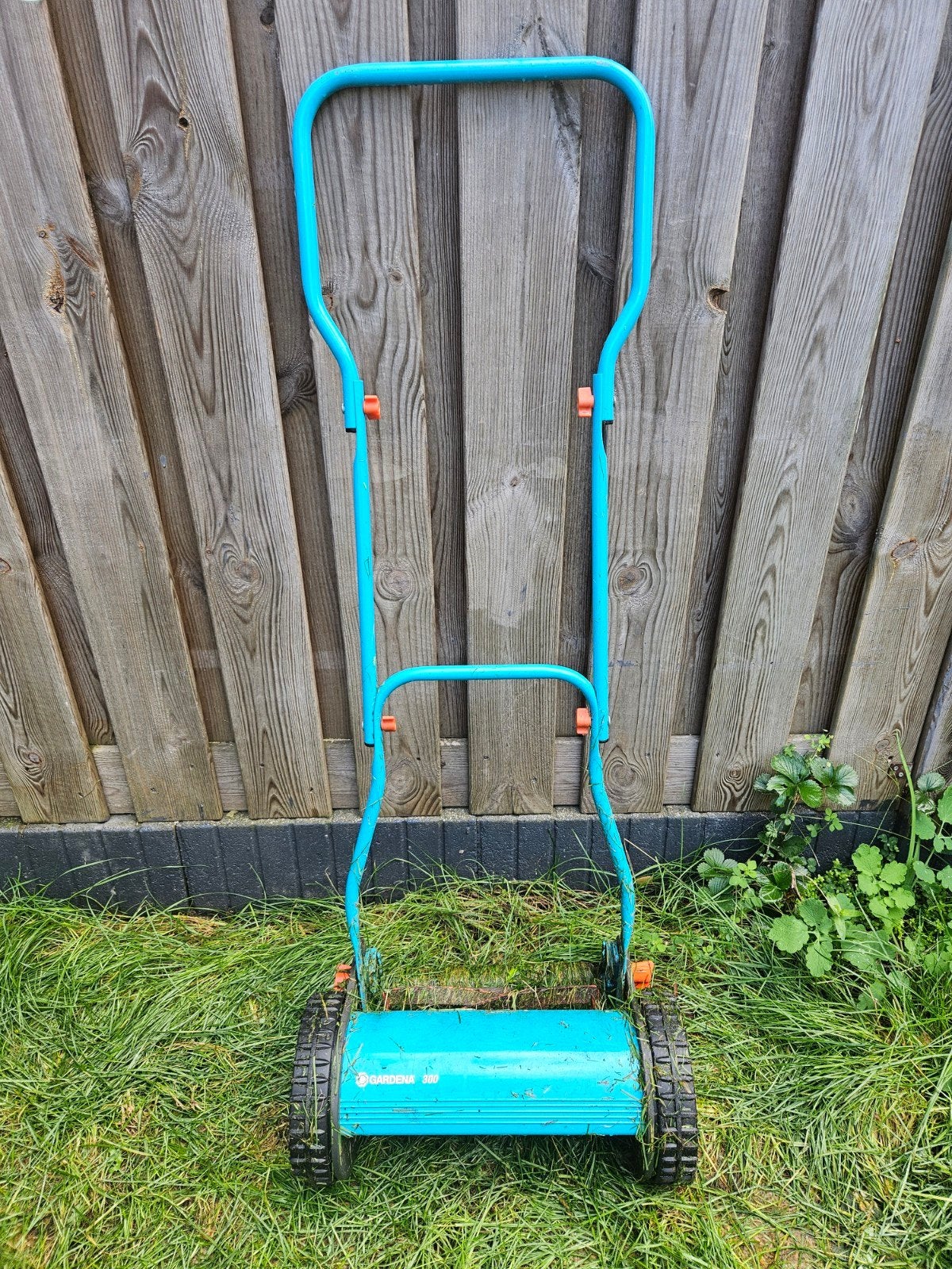 Handmatige grasmaaier, Ophalen