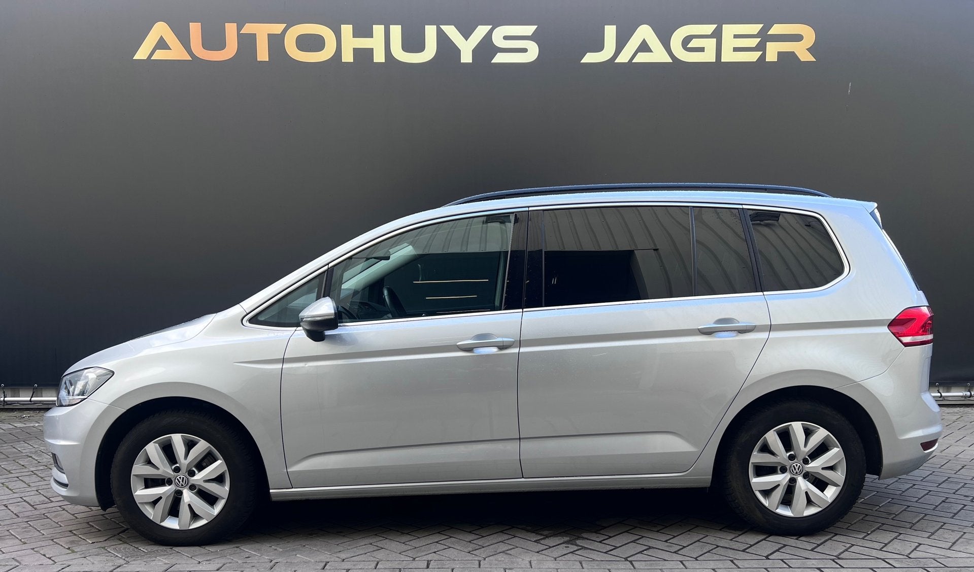 Volkswagen TOURAN 1.5 TSI Comfortline Business - Camera Carp, Auto's, Dealer onderhouden, 4 cilinders, 150 pk, Bedrijf