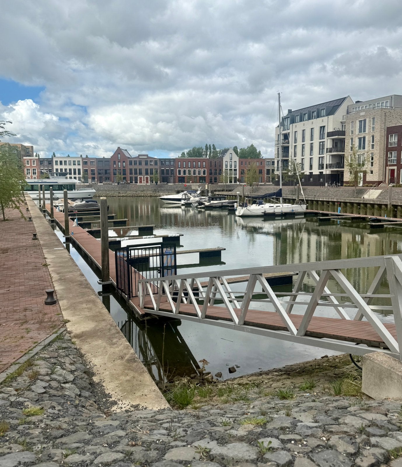 Ligplaats te koop - Spijkenisse - 8m boot - erfpacht tm 2040