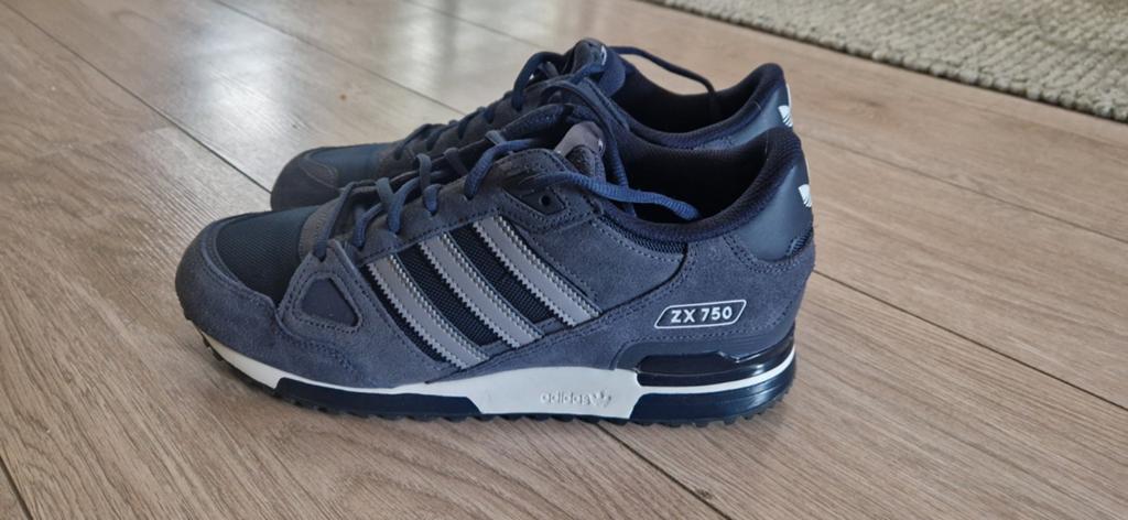 Nieuwe Adidas ZX750 sneakers 42,5, Blauw, Nieuw, Ophalen of Verzenden, Sneakers of Gympen