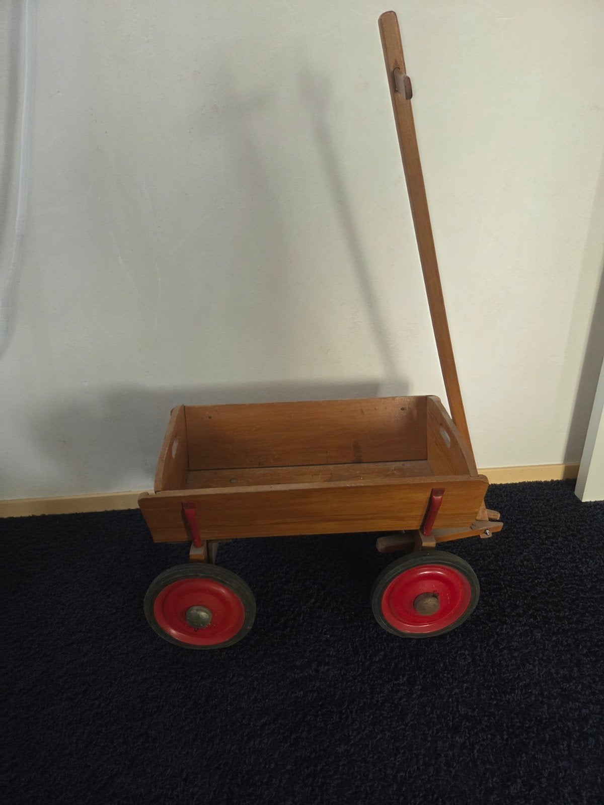 Vintage houten bolderkar met rode wielen, Ophalen, Gebruikt, Jongen of Meisje