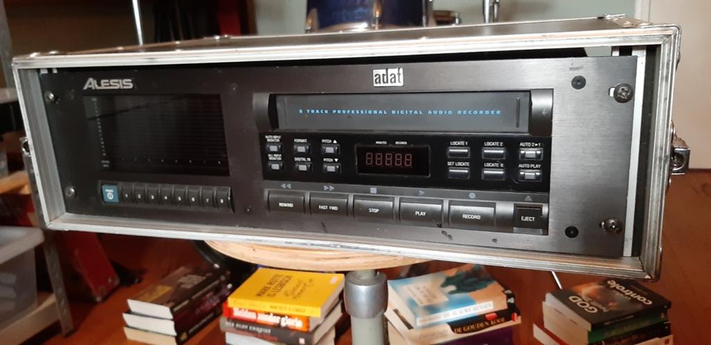Alesis ADAT 8-track digitale audiorecorder in flightcase, Ophalen of Verzenden, Gebruikt