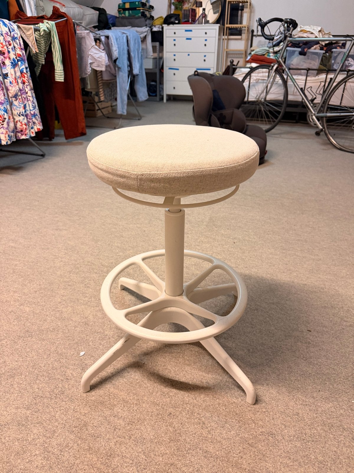 Verstelbare ergonomische IKEA kruk voor zit/sta bureau, Huis en Inrichting, Ophalen, Kunststof, Overige kleuren, Zo goed als nieuw