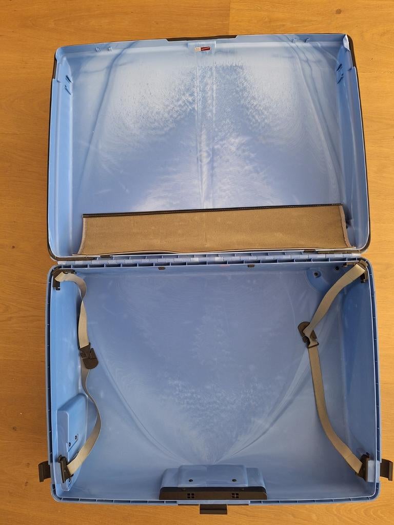 Carlton harde koffer, Ophalen, Hard kunststof, 70 cm of meer, Slot