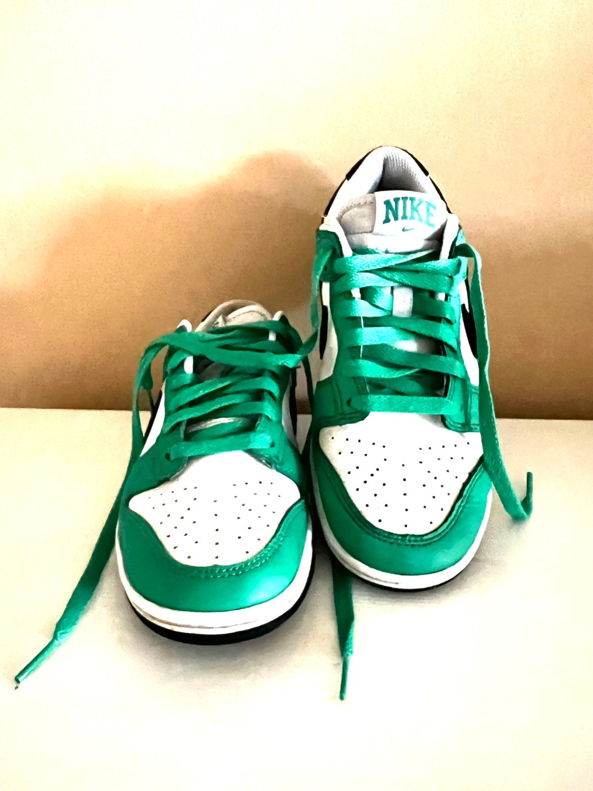 Nike sneakers, Kleding | Dames, Ophalen of Verzenden, Gedragen, Overige kleuren, Sneakers of Gympen