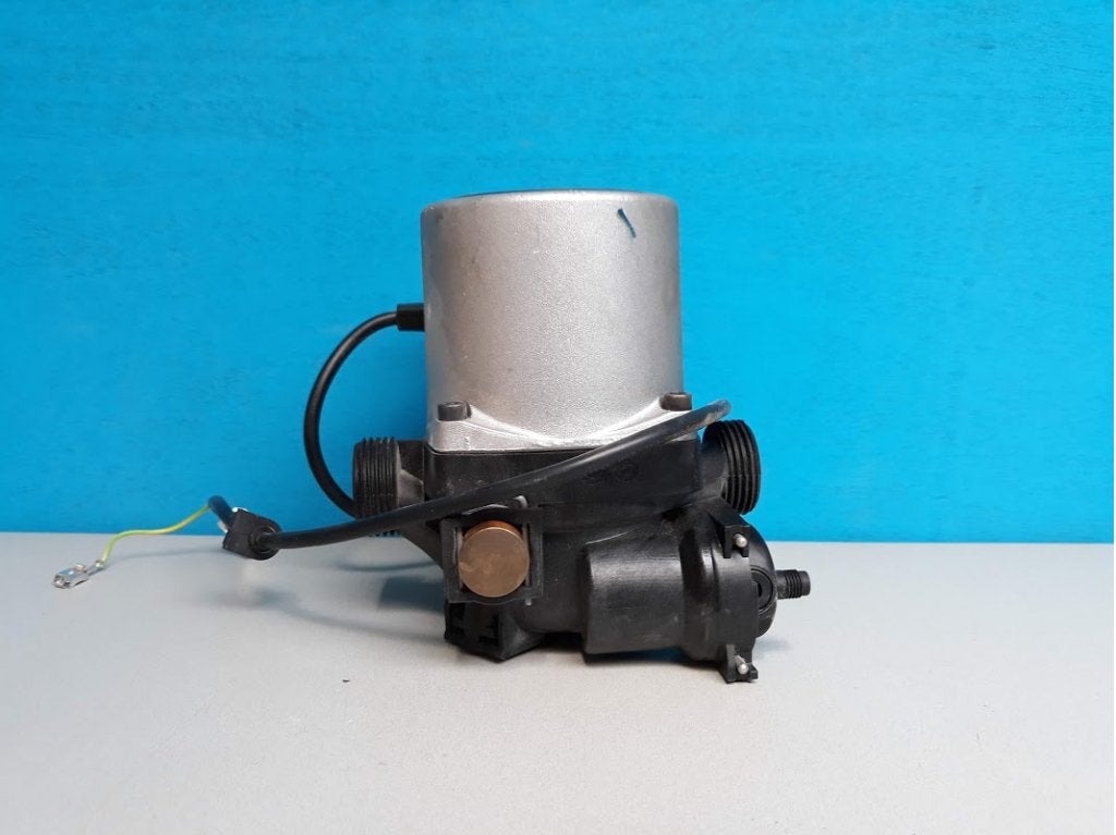 Cv pomp Bosch VRC 24/28 gesloten type ZWE-3MFA UPS15-50CACAO, Niet ingevuld, Gebruikt, Cv-ketel of Combi-ketel, Niet ingevuld