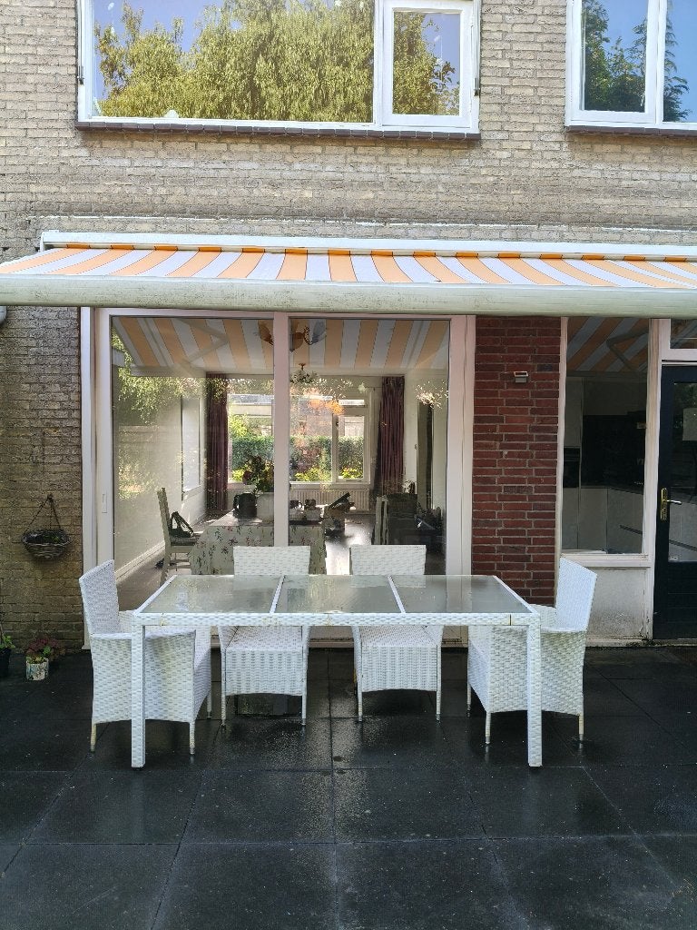 White Rattan Garden Furniture Set – Table + 4 Chairs – €50, Ophalen, 4 zitplaatsen, Gebruikt, Rotan