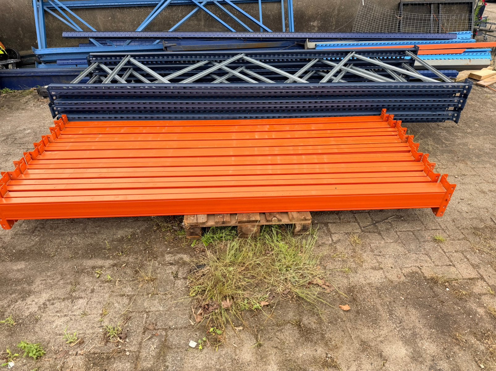Mecalux pallet stelling., Ophalen