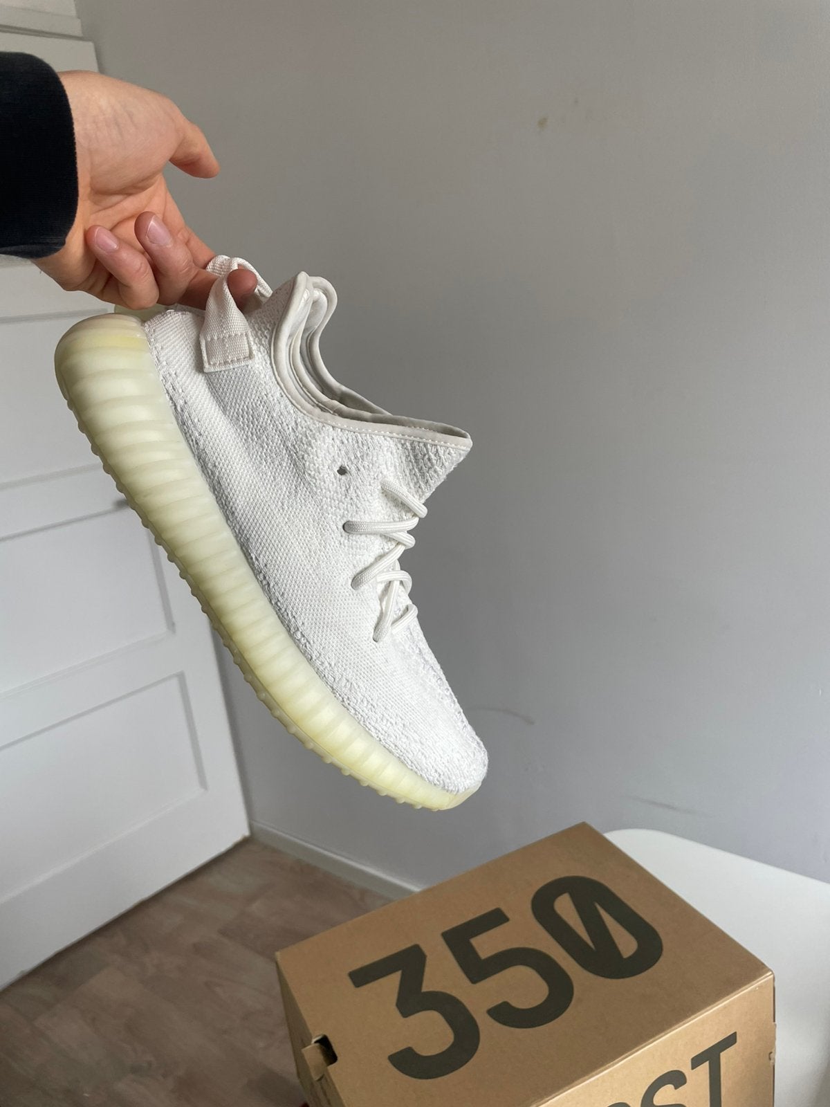 Adidas yeezy 350 v2 cream/triple white, Wit, Ophalen of Verzenden, Sneakers of Gympen, Gedragen