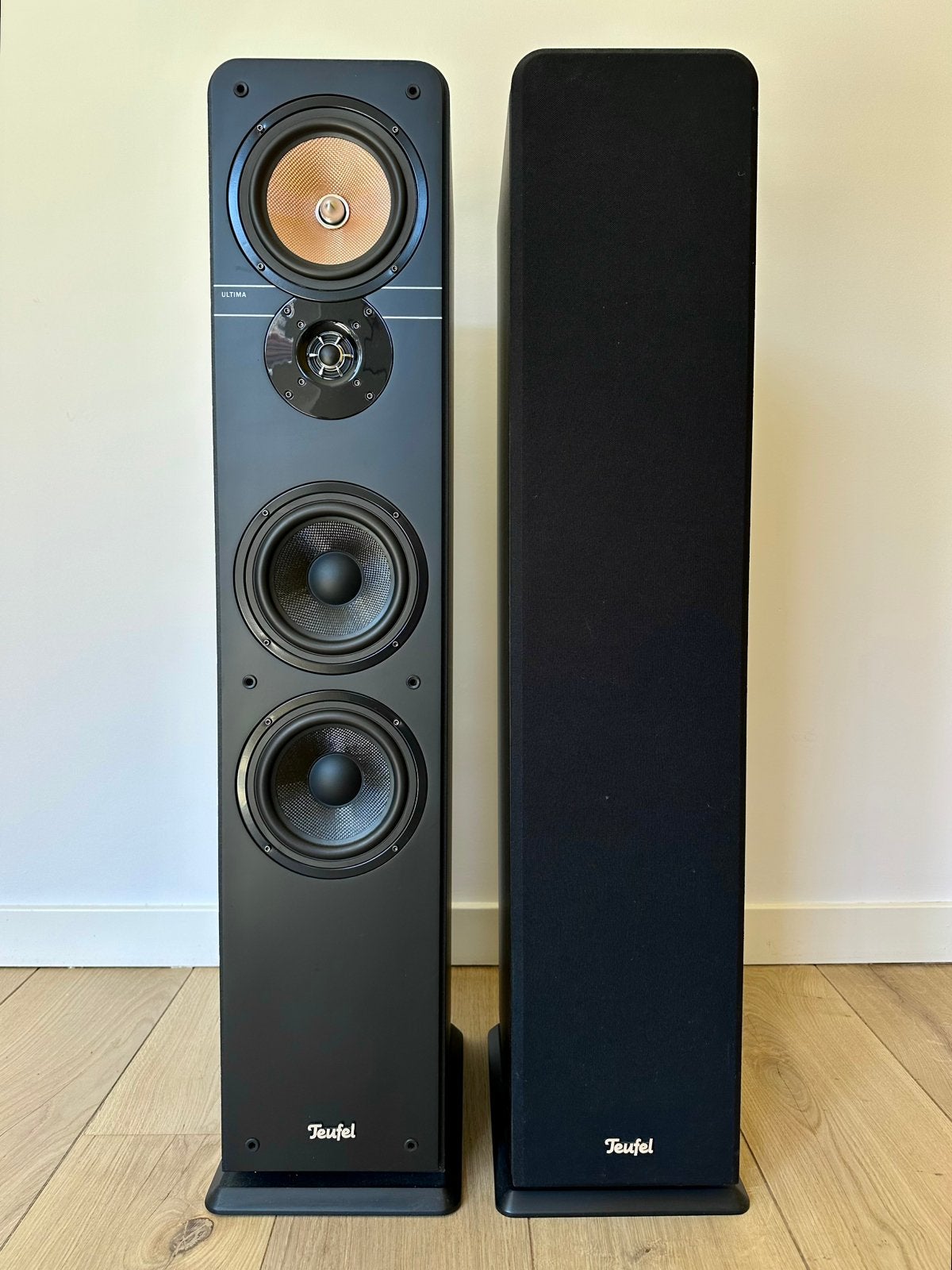 Fantastisch klinkende Teufel Ultima 40 Mk3, Audio, Tv en Foto, Luidsprekers, Vloerstaande luidspreker, 120 tot 150 watt, Zo goed als nieuw