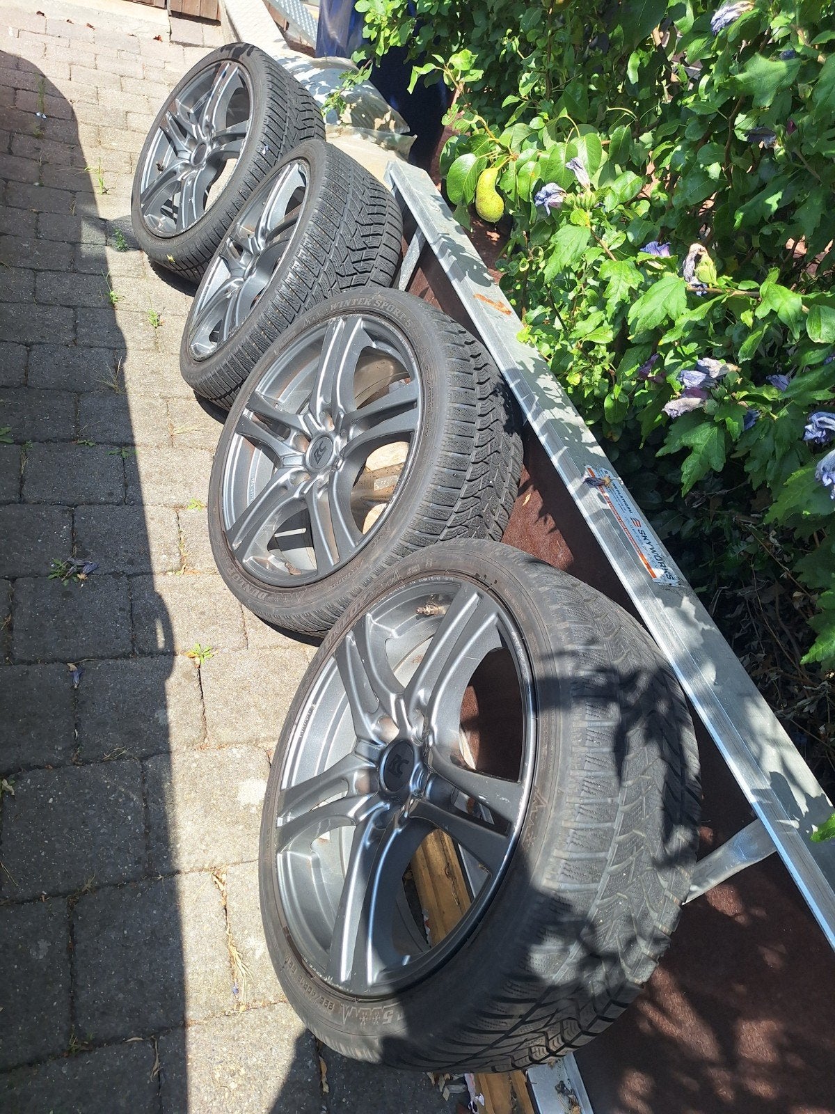 RC Design BMW velgen met Dunlop Winter banden 225/40/18, Ophalen, 18 inch, Gebruikt, Banden en Velgen