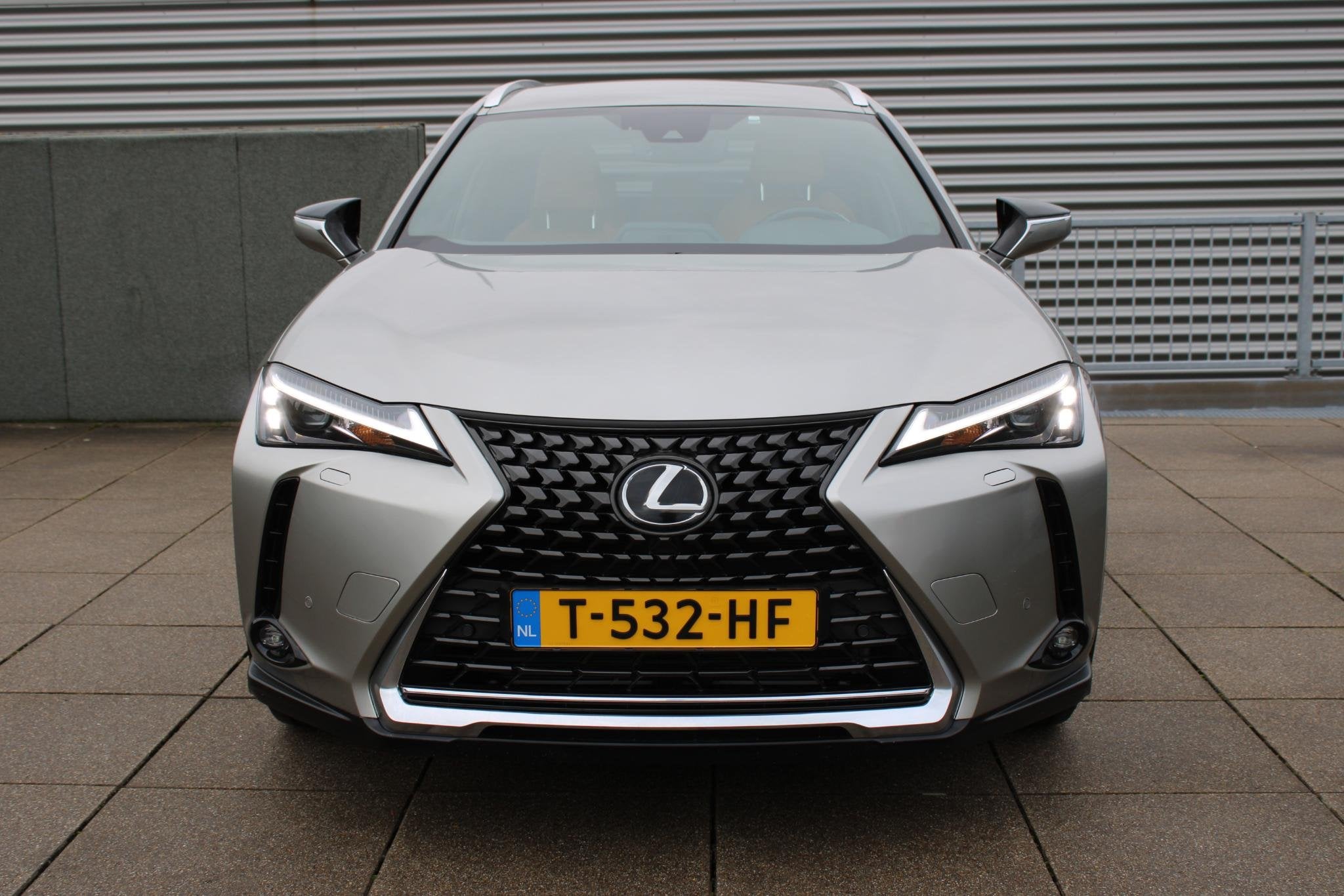 Lexus UX 250h Business Line Hybride 183 pk TREKHAAK / NAVIGA, Stof, Gebruikt, 4 cilinders, Origineel Nederlands