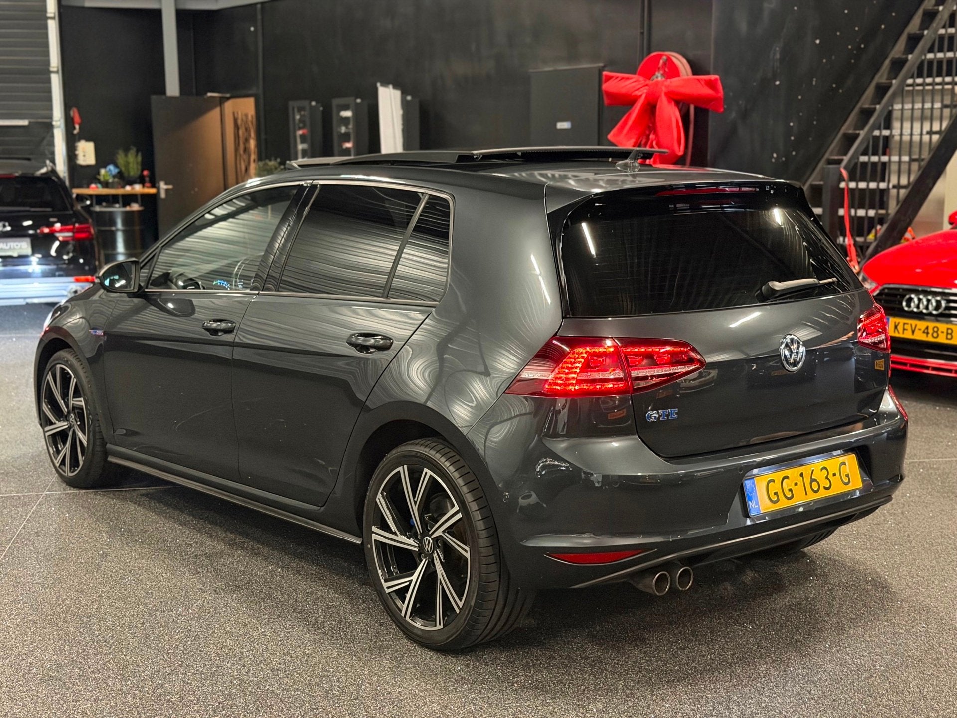 Volkswagen Golf 1.4 TSI GTE NAVI/CRUISE/PANO/LED/ACC/FRONT-A, Auto's, 8 kWh, Stof, Gebruikt, 4 cilinders