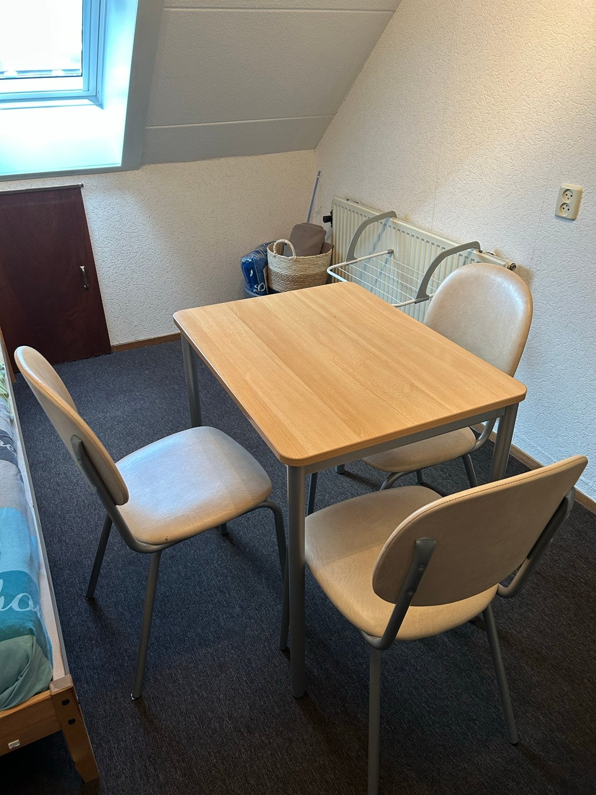 Eenvoudige eettafel met 3 stoelen, Huis en Inrichting, Ophalen, Gebruikt, 50 tot 100 cm, 50 tot 100 cm