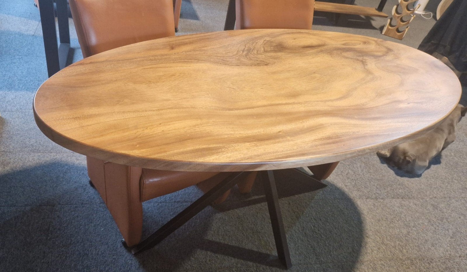 Prachtige boomstam eettafel ovaal suarhout 180x90., Industrieel suar interieur, Info@industrieel-suar-interieur.nl, Nieuw, 150 tot 200 cm