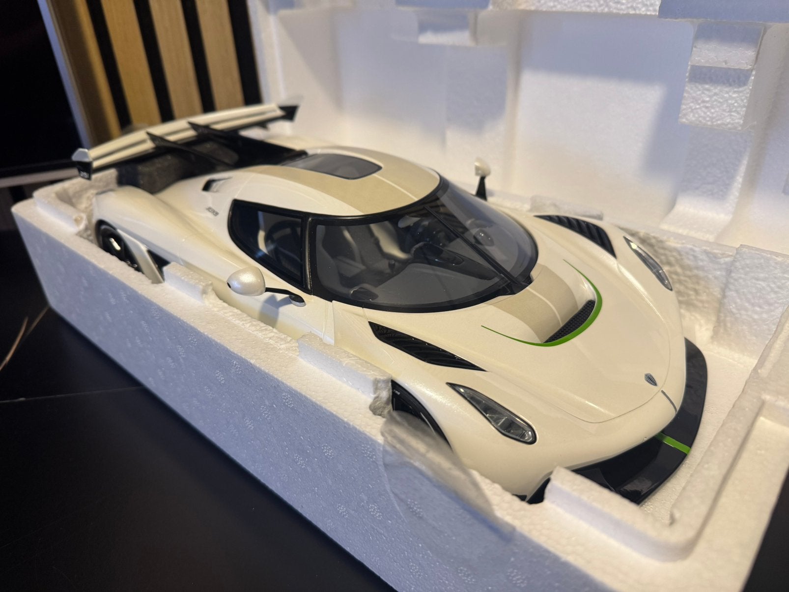 GT Spirit Koenigsegg Jesko 1:12 Nieuw GT501, Hobby en Vrije tijd, Modelauto's | 1:5 tot 1:12, Ophalen of Verzenden, Nieuw, 1:9 t/m 1:12