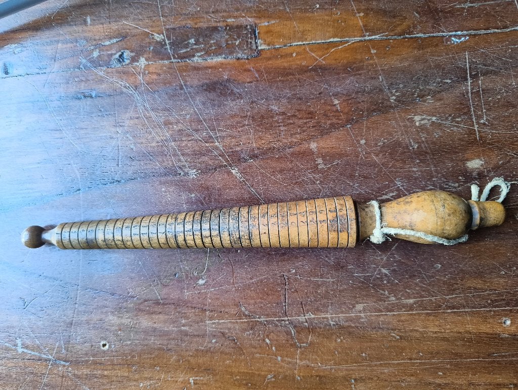 Vintage houten ringenbos/ringmeter, Overige materialen, Gebruikt, Bruin, Ophalen of Verzenden