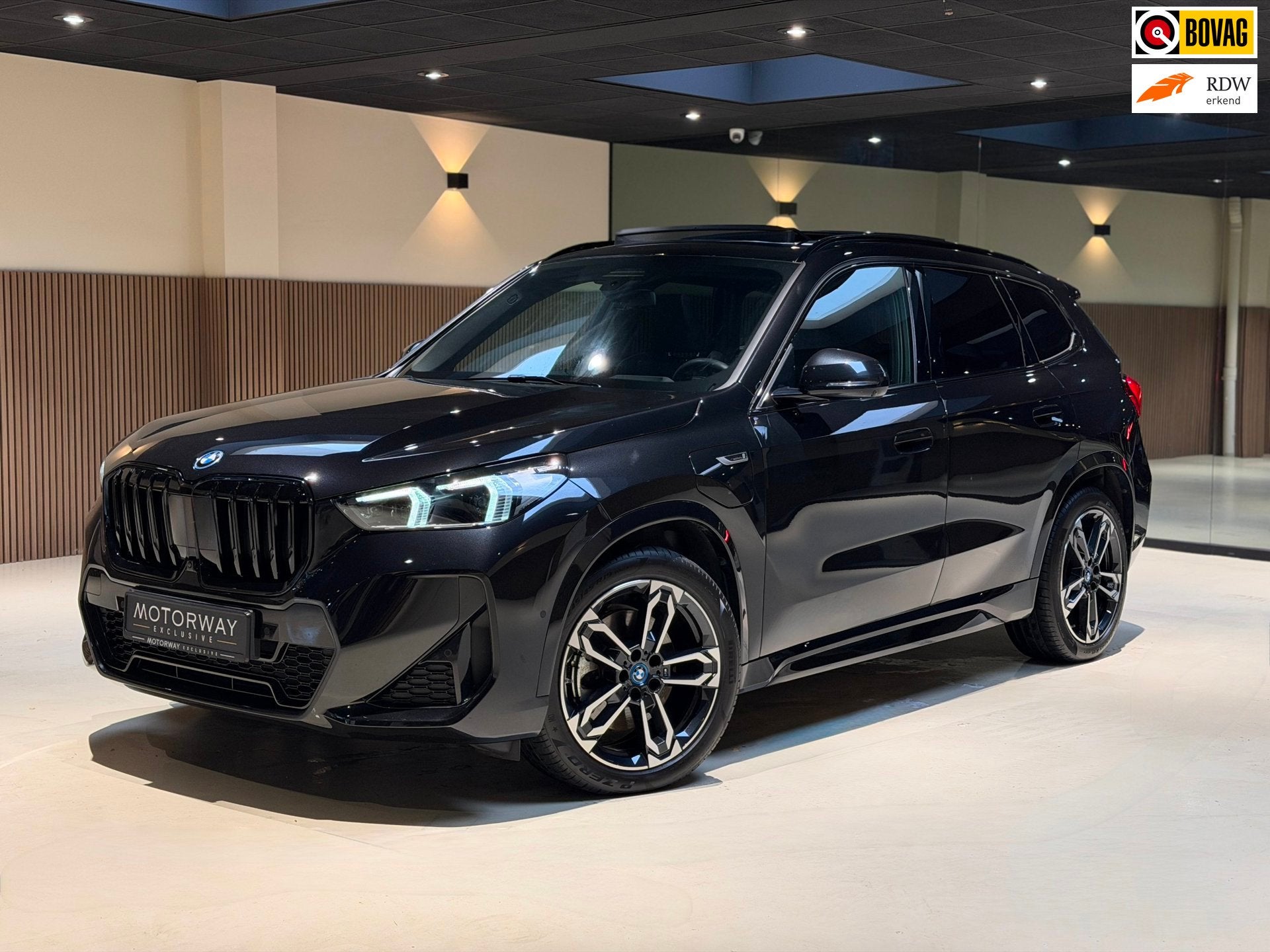BMW X1 XDrive30e|HUD|H&K|Massage|360|Pano|Keyless|Stuur+Stoe