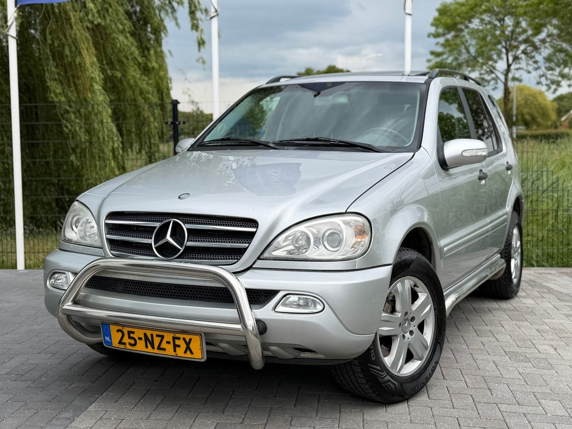 Mercedes-Benz M-klasse 270 CDI AUT / CRUISE / CLIMA / LEDER, Auto's, Automaat, Gebruikt, Zwart, 255 €/maand
