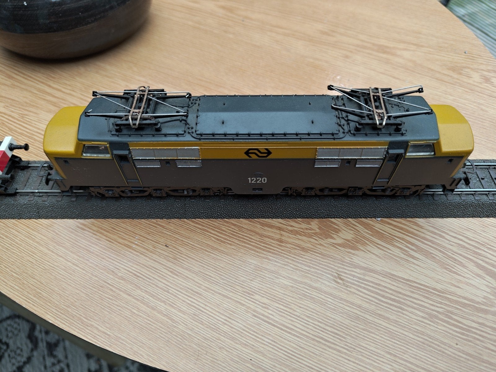 Lima NS Locomotief 1220 -  Goede Staat, Hobby en Vrije tijd, Modeltreinen | H0, Overige merken, Gebruikt, Locomotief, Gelijkstroom of Wisselstroom