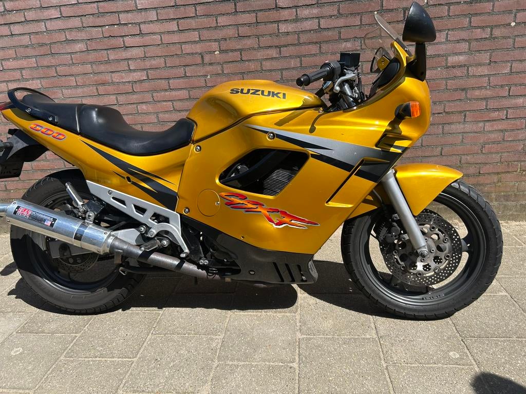 Nette suzuki gsx  600f, Occasion, 4 cilinders, Motorrijbewijs A, Particulier