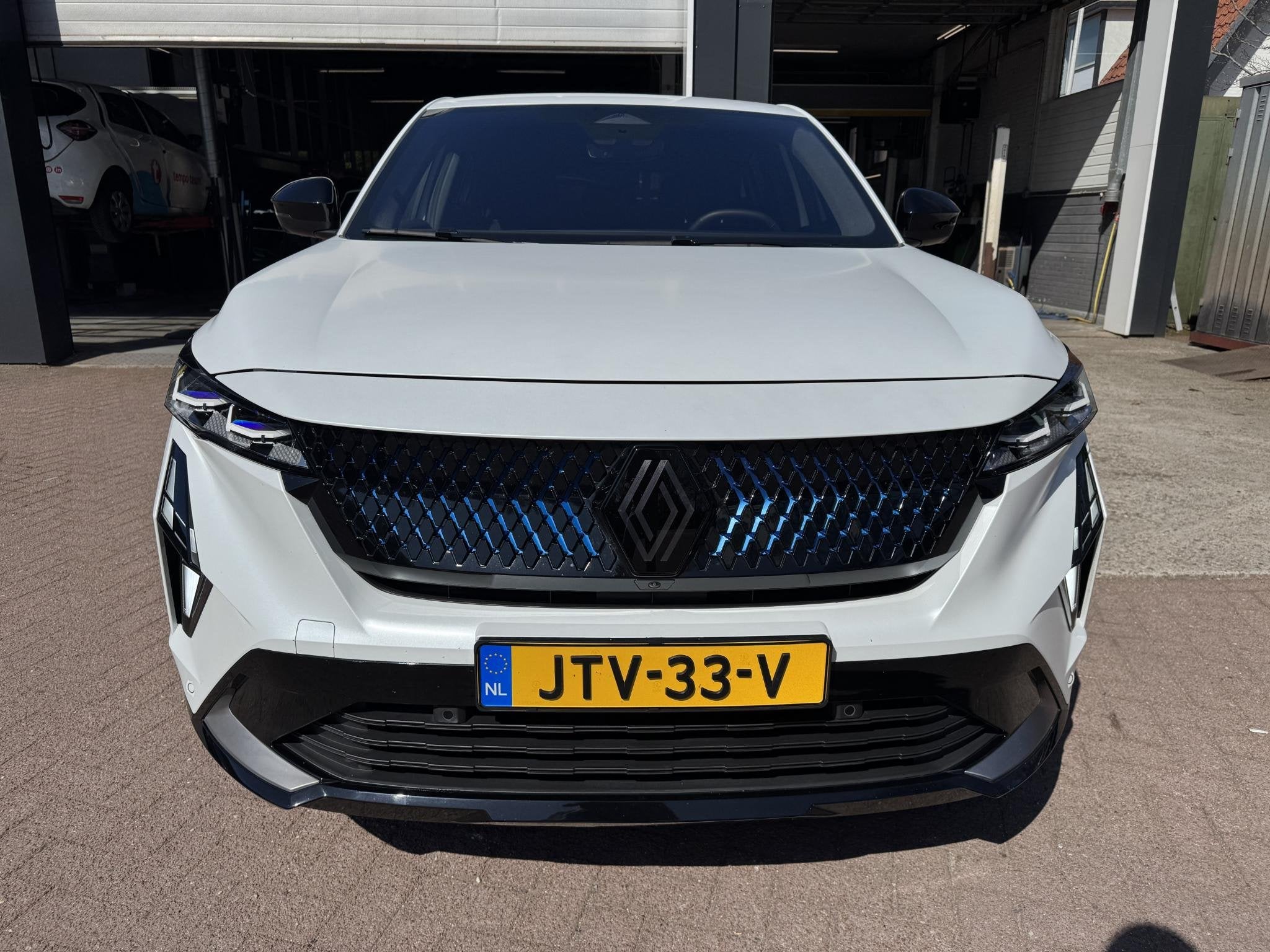 Renault Rafale 1.2 E-Tech 4x4 plug-in hybrid 300 esprit Alpi, Auto's, Renault, Automaat, Gebruikt, 1199 cc, Wit