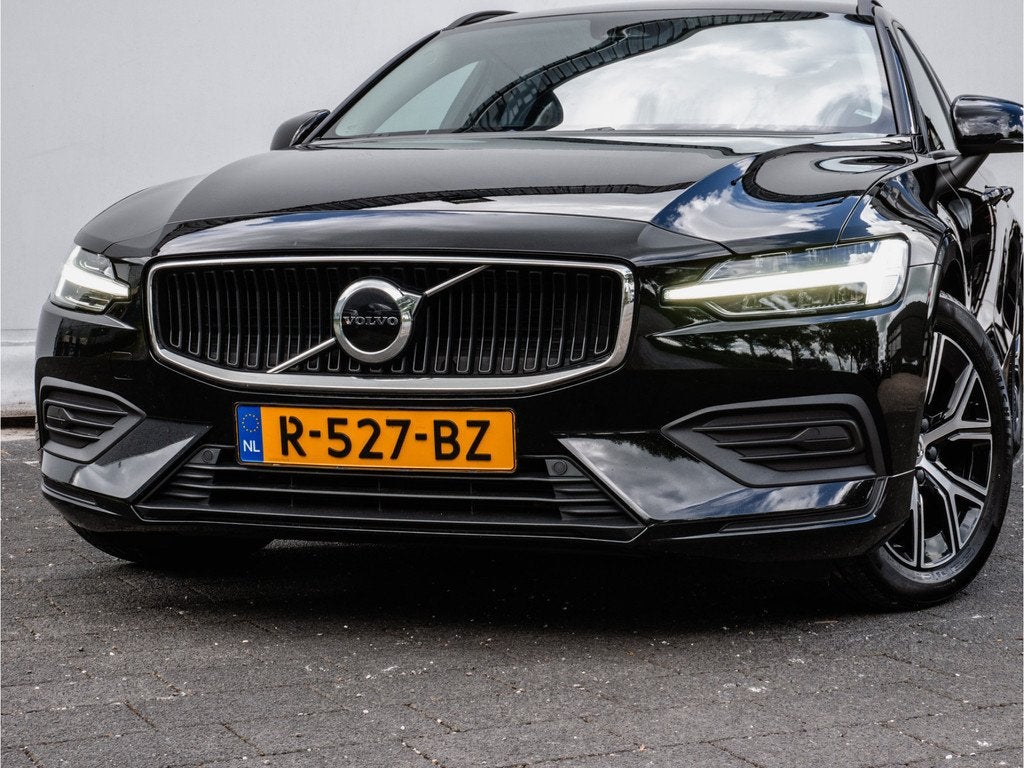 Volvo V60 2.0 B3 Aut. Essential Stuur+stoelverwarming/ Carpl, Stof, 4 cilinders, 1634 kg, Zwart