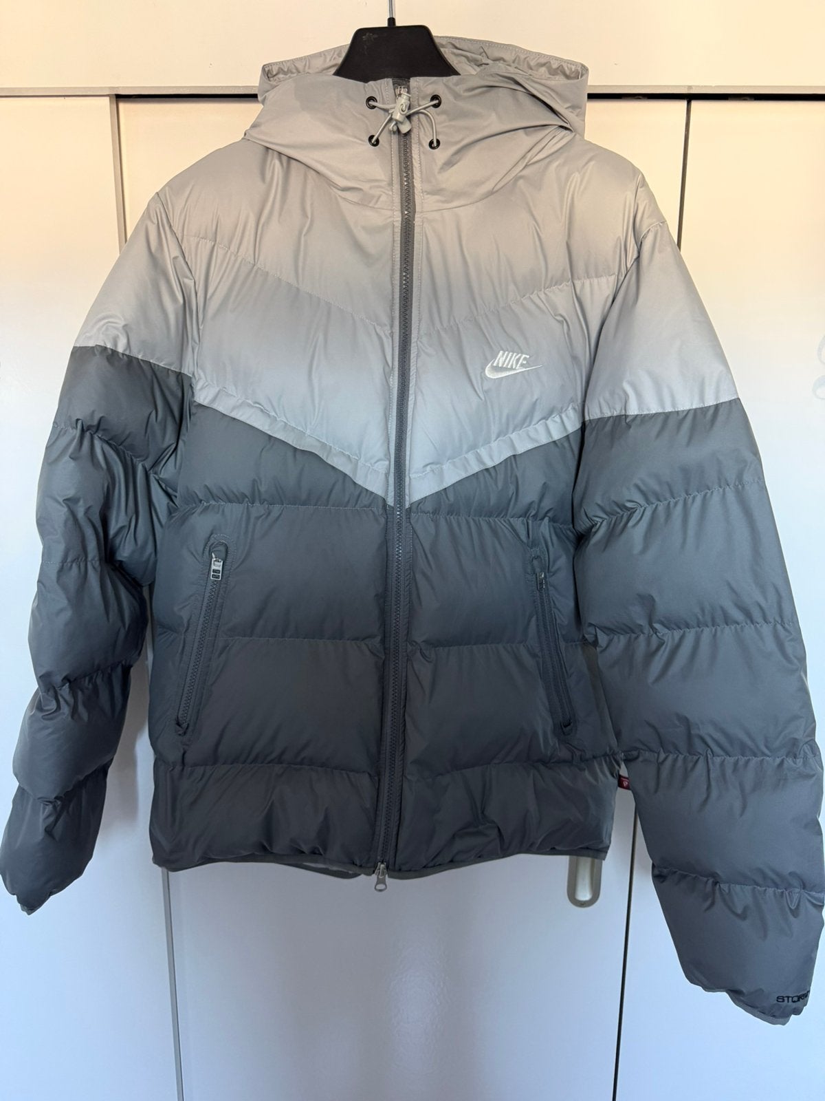 Nike winterjas Storm-FIT puffer primaloft, Kleding | Heren, Ophalen of Verzenden, Zo goed als nieuw, Maat 48/50 (M), Grijs