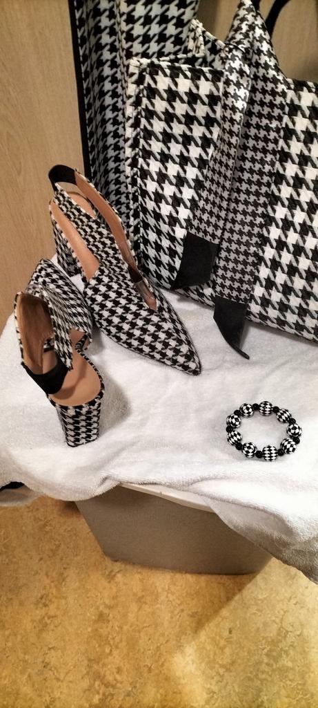 Pepita compleet maat xxl met schoenen tas armband kijk foto, Kleding | Dames, Ophalen of Verzenden, Nieuw, Maat 46/48 (XL) of groter
