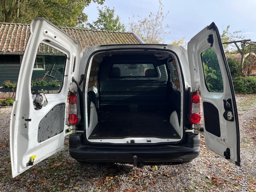 Citroën Berlingo 1.6 HDI 66KW 2013, Auto's, 21 km/l, Euro 5, Zwart, Citroën