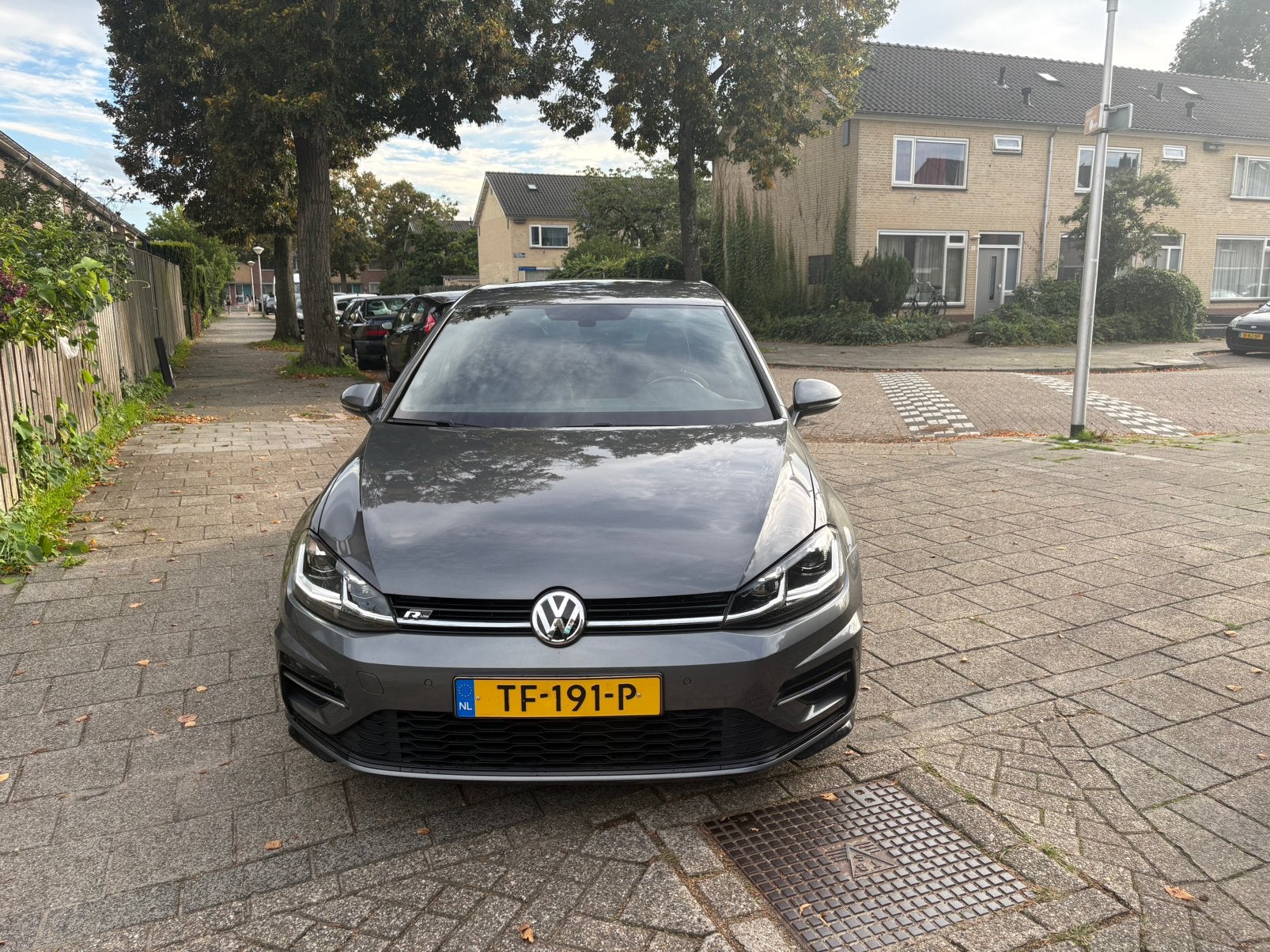 Volkswagen Golf 3X R-Line 1.0 TSI 110pk 7-DSG 5D 2018 Grijs, Auto's, 620 kg, Origineel Nederlands, 3 cilinders, 1157 kg