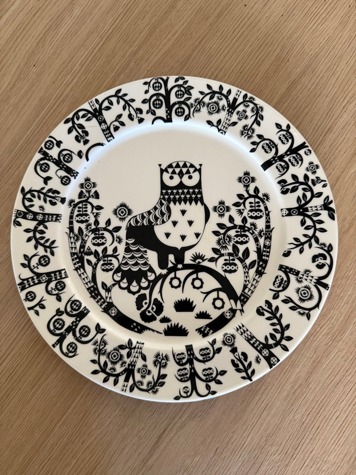 Iittala 1012494 Taika bord vlak 30 cm, zwart, Huis en Inrichting, Keuken | Servies, Overige merken, Keramiek, Ophalen of Verzenden