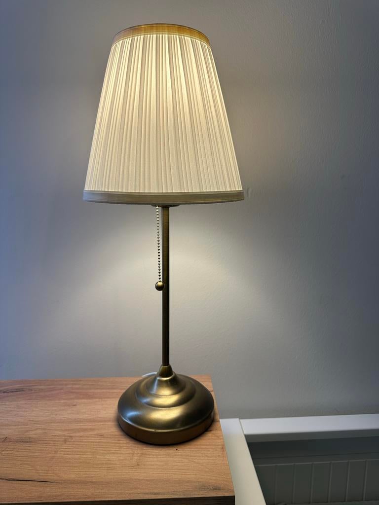 Ikea Astrid lamp met kast - sfeervolle verlichting en opberg, Ophalen, Zo goed als nieuw