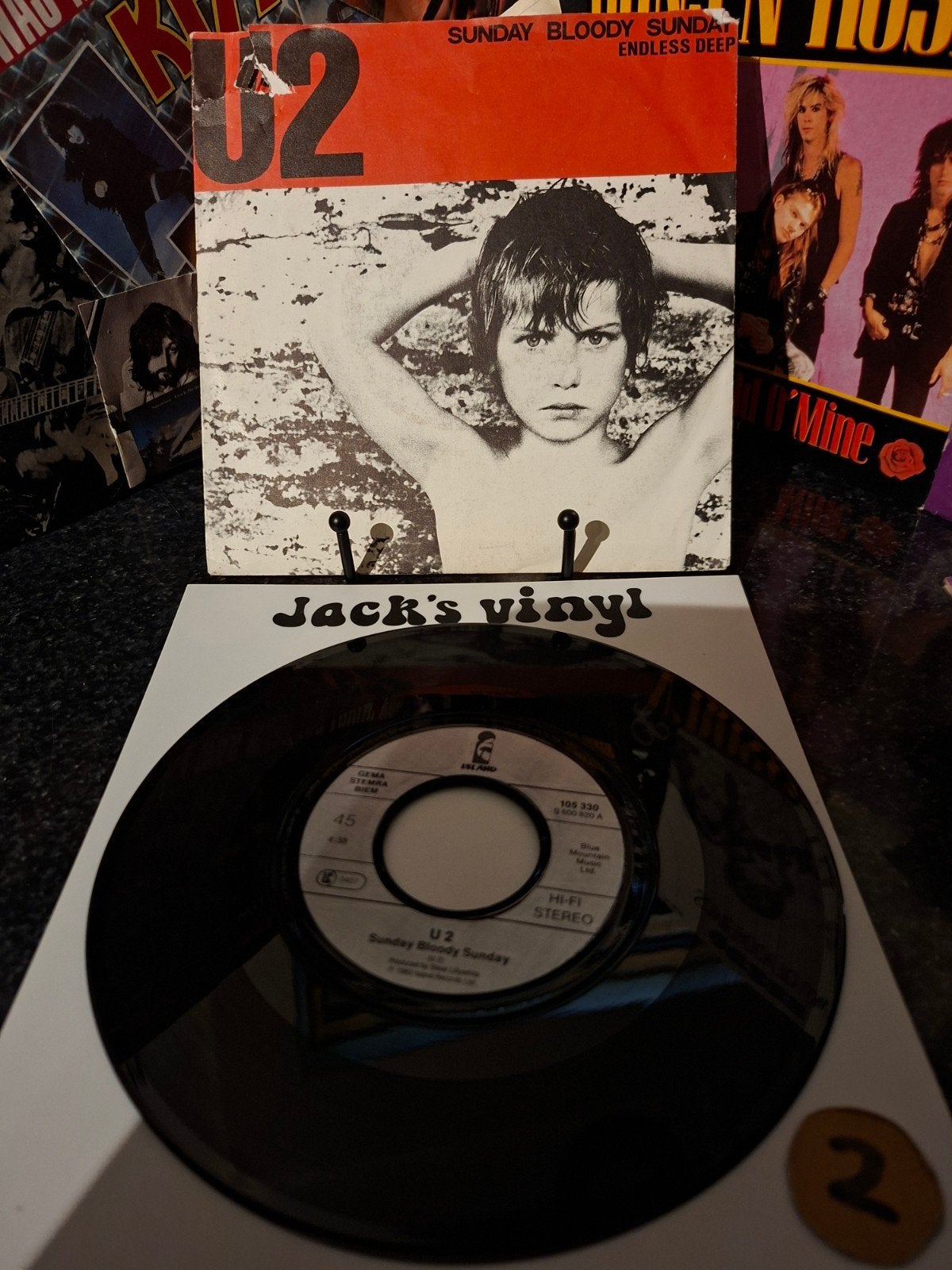 U2 - Sunday Bloody Sunday / Endless Deep   1985, Gebruikt, 7 inch, Ophalen of Verzenden, Beschermende buitenhoes