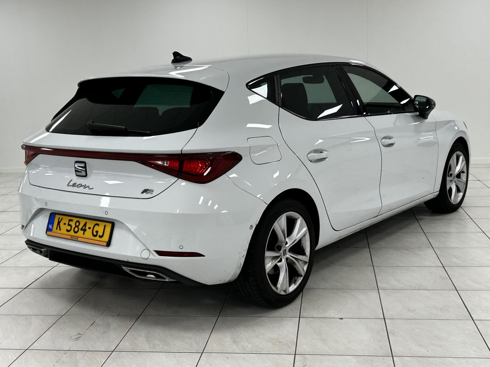 SEAT Leon 1.0 TSI FR Launch Edition NAVIGATIE | PARKEERSENSO, Stof, Gebruikt, Leon, Wit