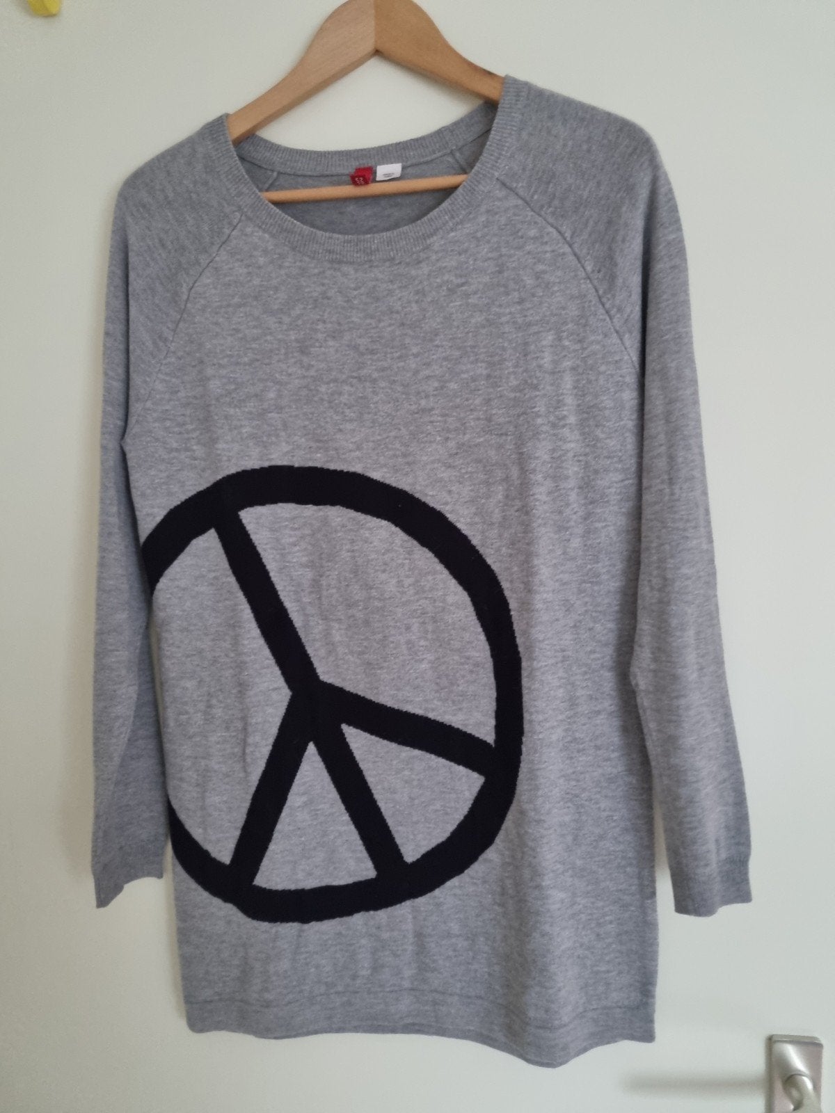 langere grijze trui met peace teken, Ophalen, H&M, Zo goed als nieuw, Maat 34 (XS) of kleiner