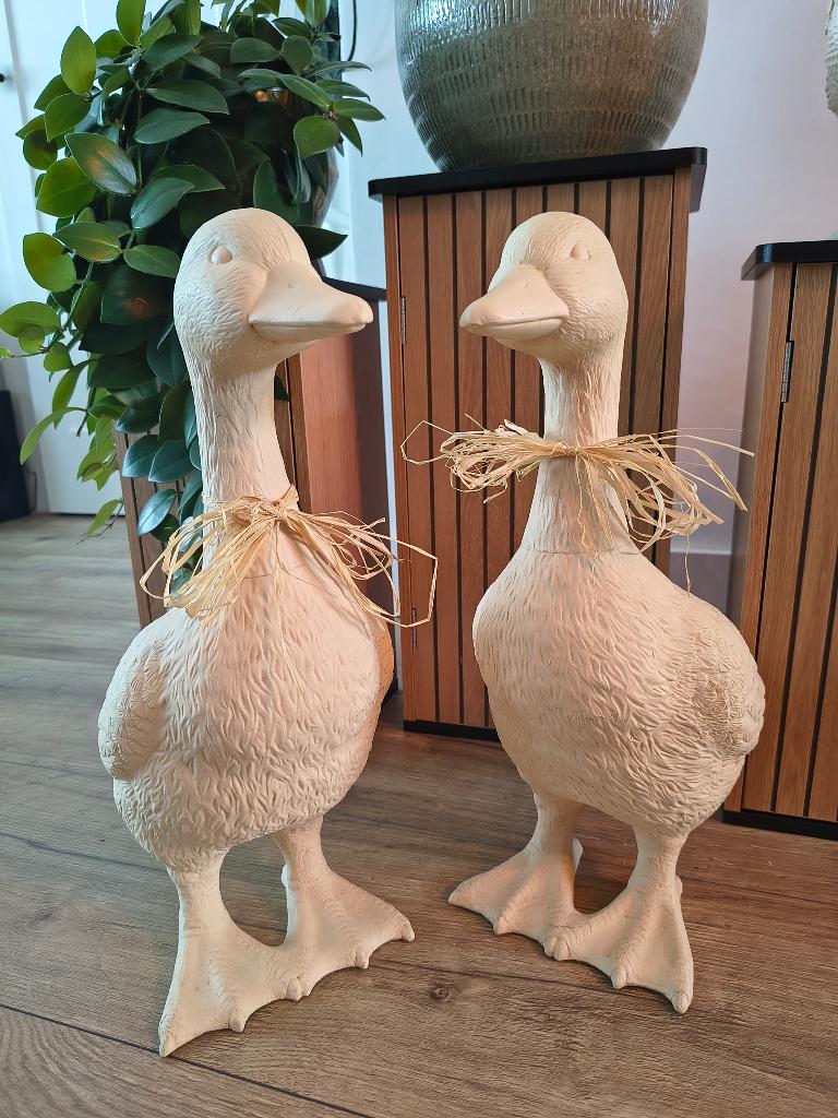 Prachtige beelden hele grote Ganzen terracotta, Ophalen, Zo goed als nieuw, Dier
