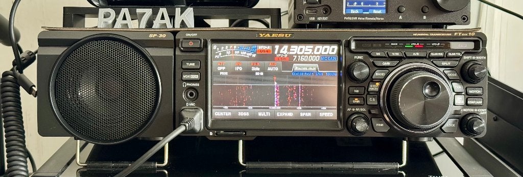 Yaesu FTdx10 + SP30, Ophalen of Verzenden, Zo goed als nieuw, Zender en Ontvanger