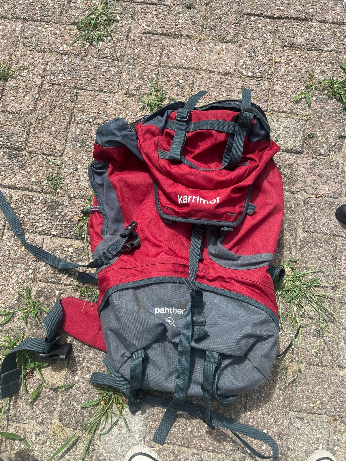 Karrimor Panther Trekking Rugzak - Rood/Grijs, Gebruikt, 25 tot 40 cm, Ophalen of Verzenden, Trekking