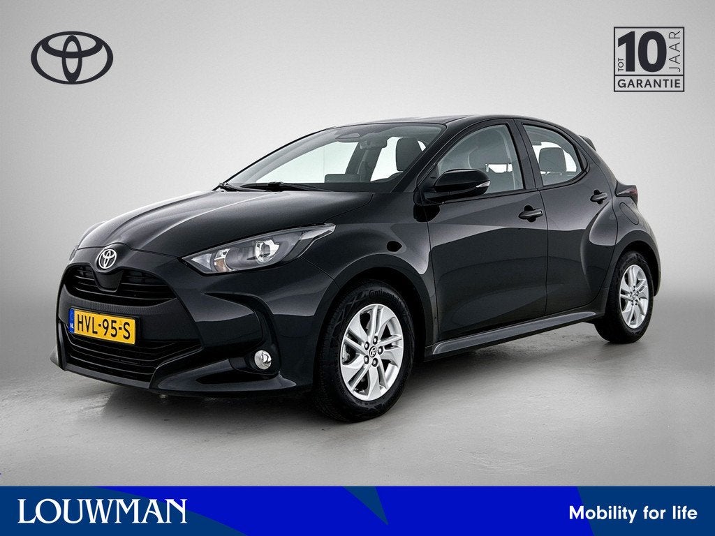 Toyota Yaris Hybrid 115 Active | Lichtmetalen velgen |, 12 maanden, Gebruikt, Zwart, Bedrijf