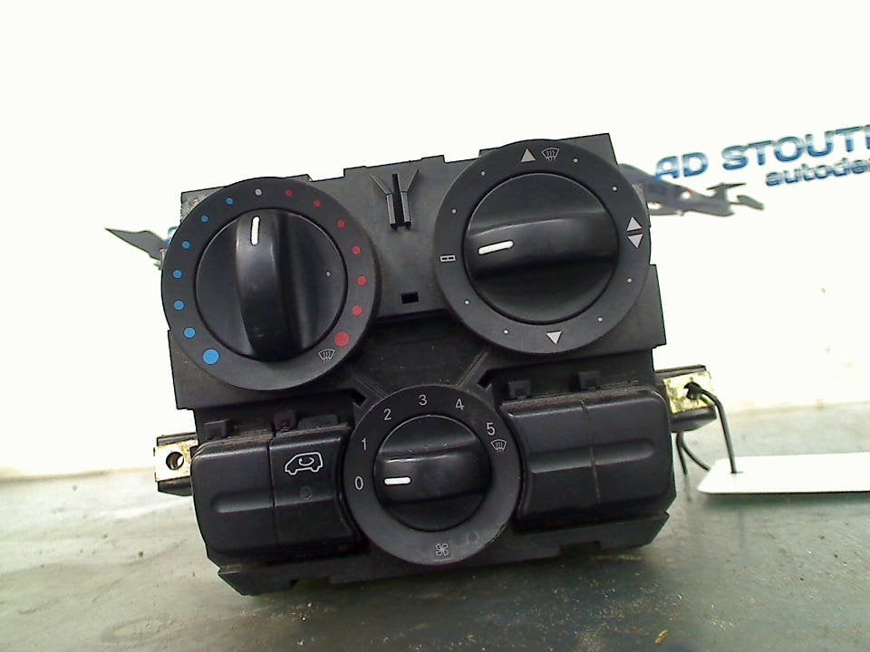 Bedieningspaneel Verwarming Vito (639.6) 2004, Gebruikt, Mercedes-Benz AG, Mercedes-Benz, Mercedesstraße 120, Stuttgart 70372, , Duitsland
