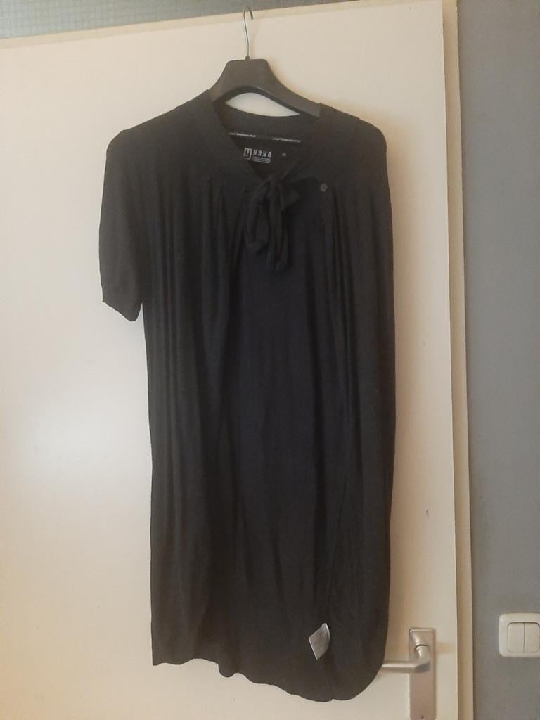 Leuk zwart vest, Kleding | Dames, Truien en Vesten, Ophalen, Zo goed als nieuw, Maat 46/48 (XL) of groter, Zwart
