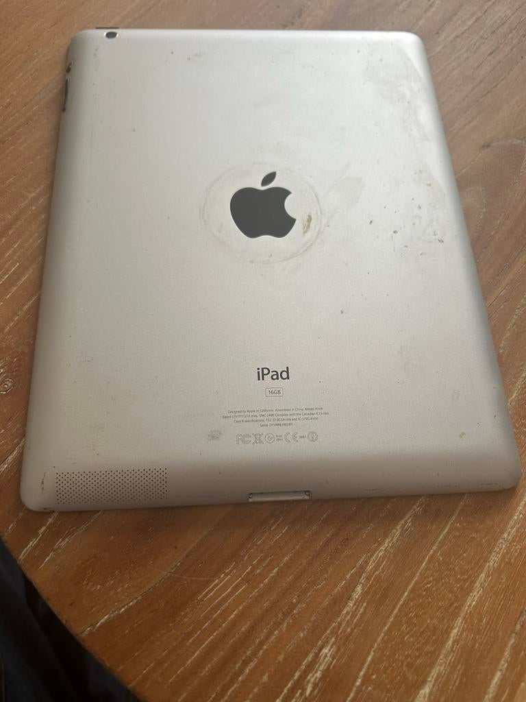 Oude iPad 16GB - Nette staat met oud oplaadpunt, Computers en Software, Apple iPads, Gebruikt, Apple iPad, Wi-Fi, 10 inch, 16 GB